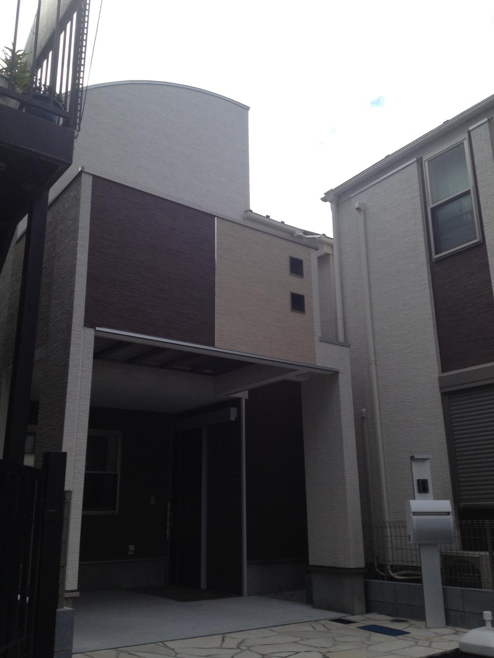 Local appearance photo. Good per yang