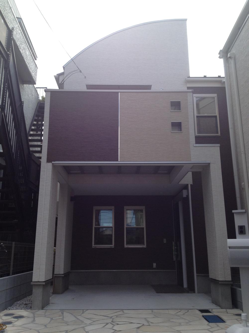 Local photos, including front road. Indoor (10 May 2013) Shooting