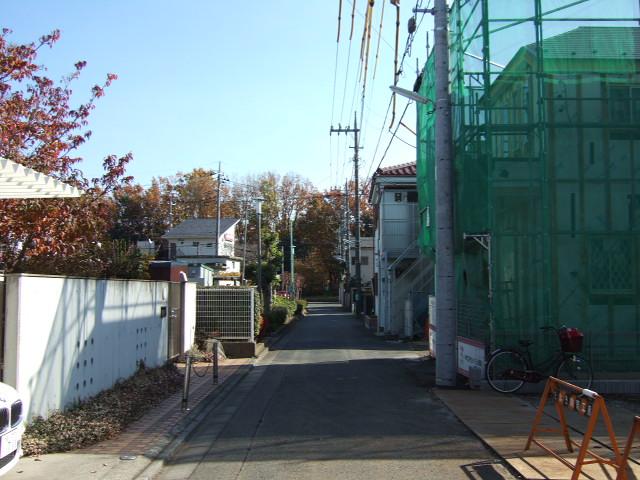 Local photos, including front road. Local (November 27, 2013) Shooting