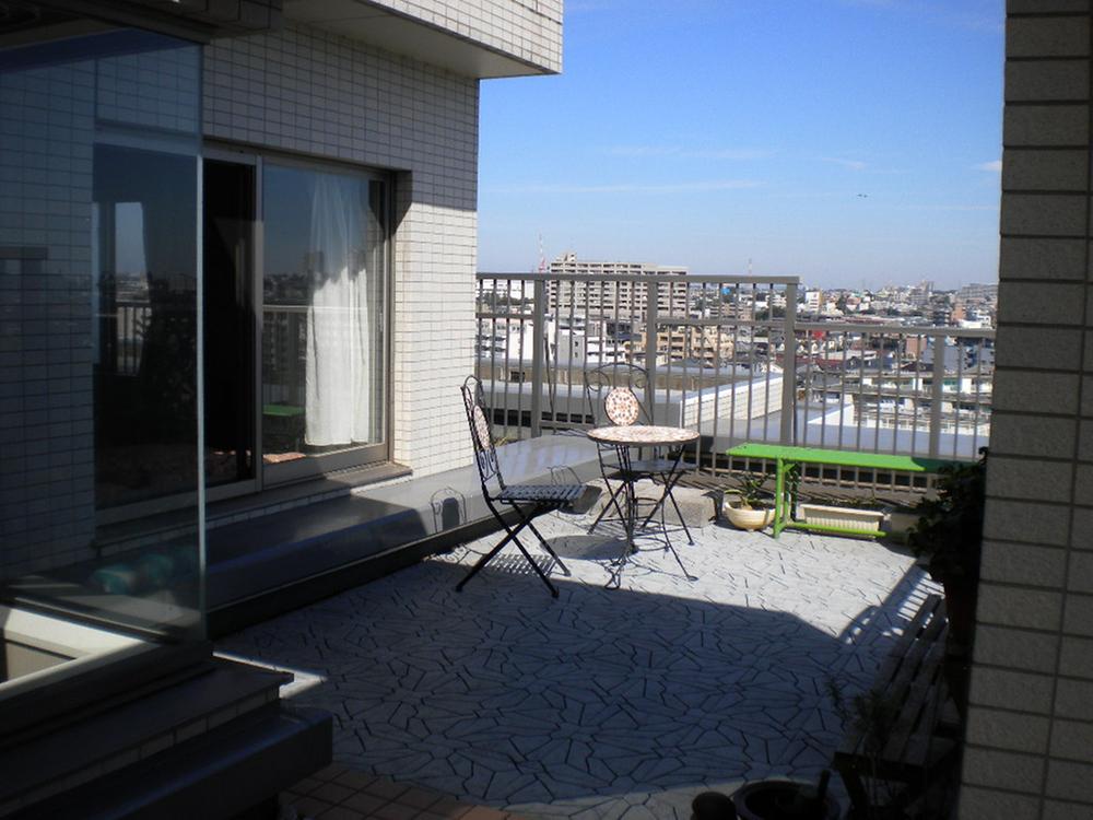 Balcony. Local (September 2013) Shooting