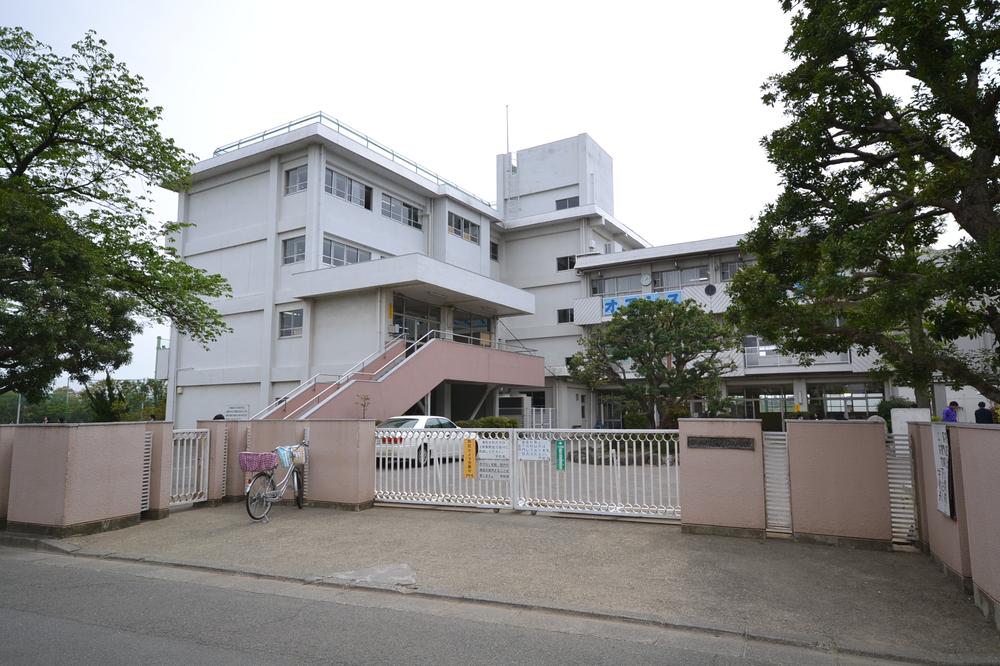 Junior high school. Fuchu Municipal eighth elementary school About 730m