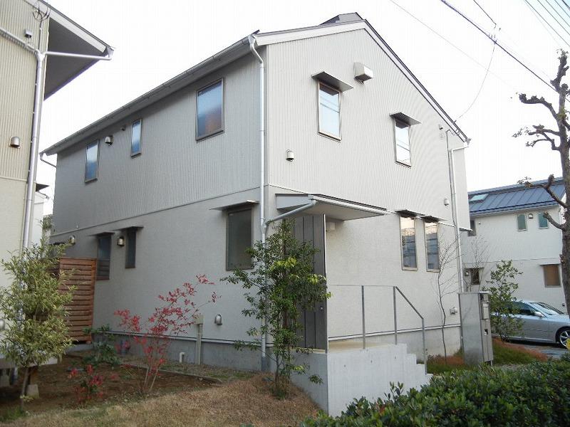 Local appearance photo. 6 Building