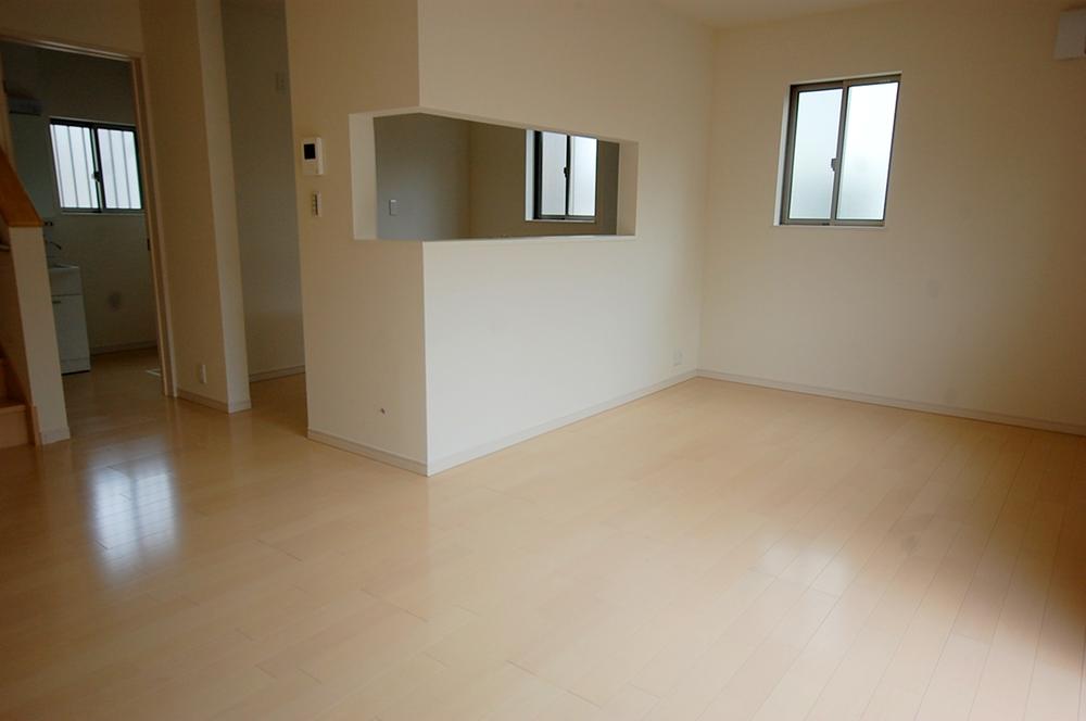 Living. Local (September 2013) Shooting