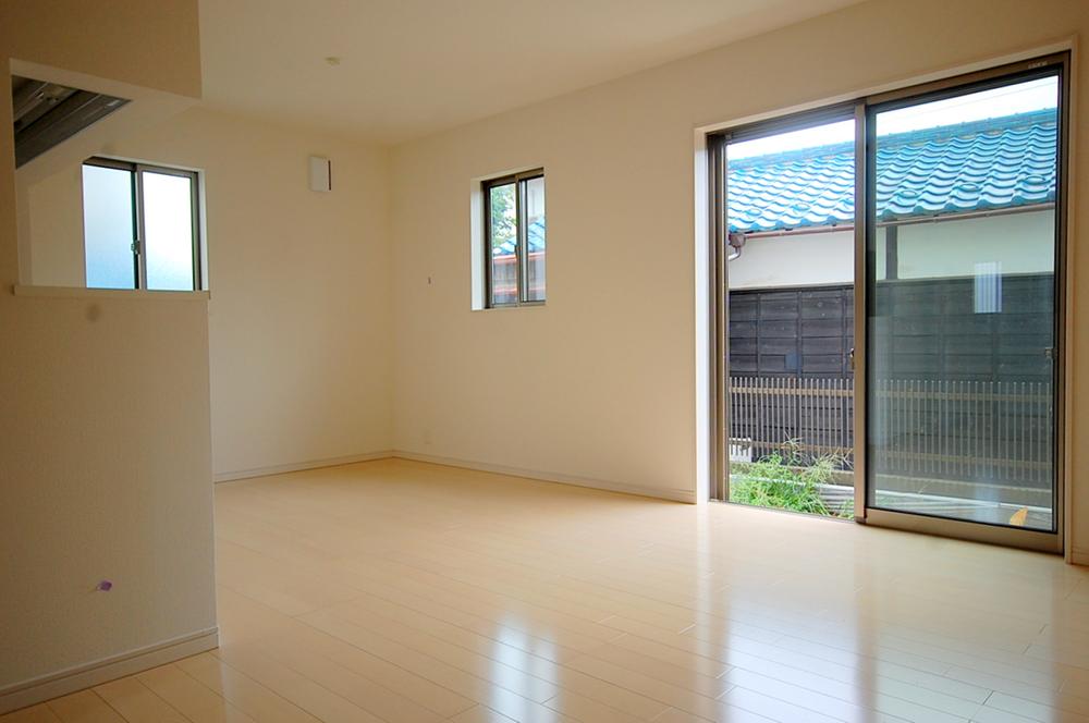 Living. Local (September 2013) Shooting