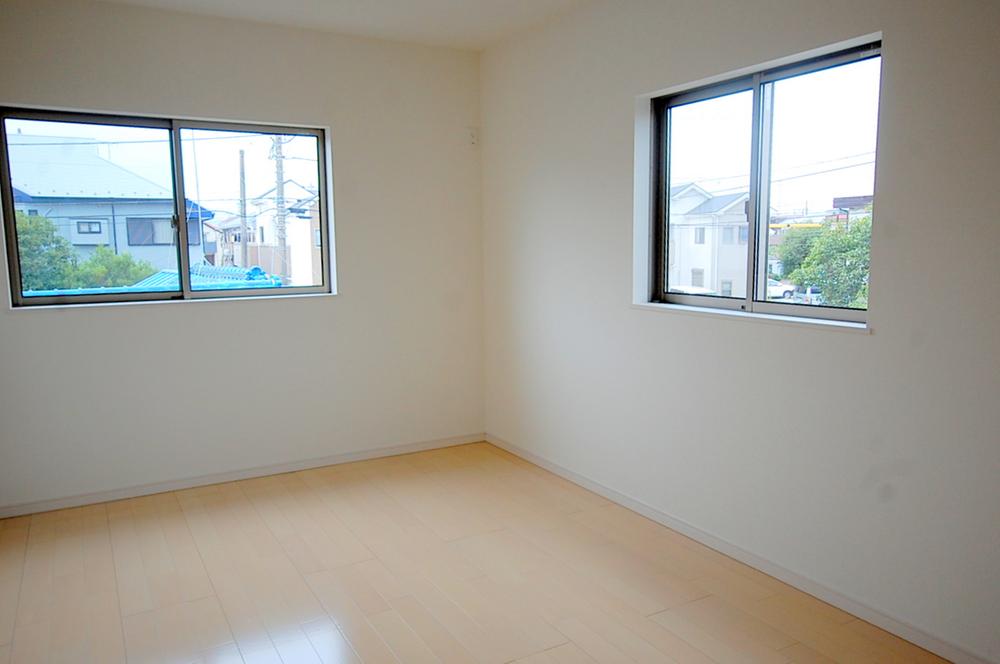 Non-living room. Local (September 2013) Shooting