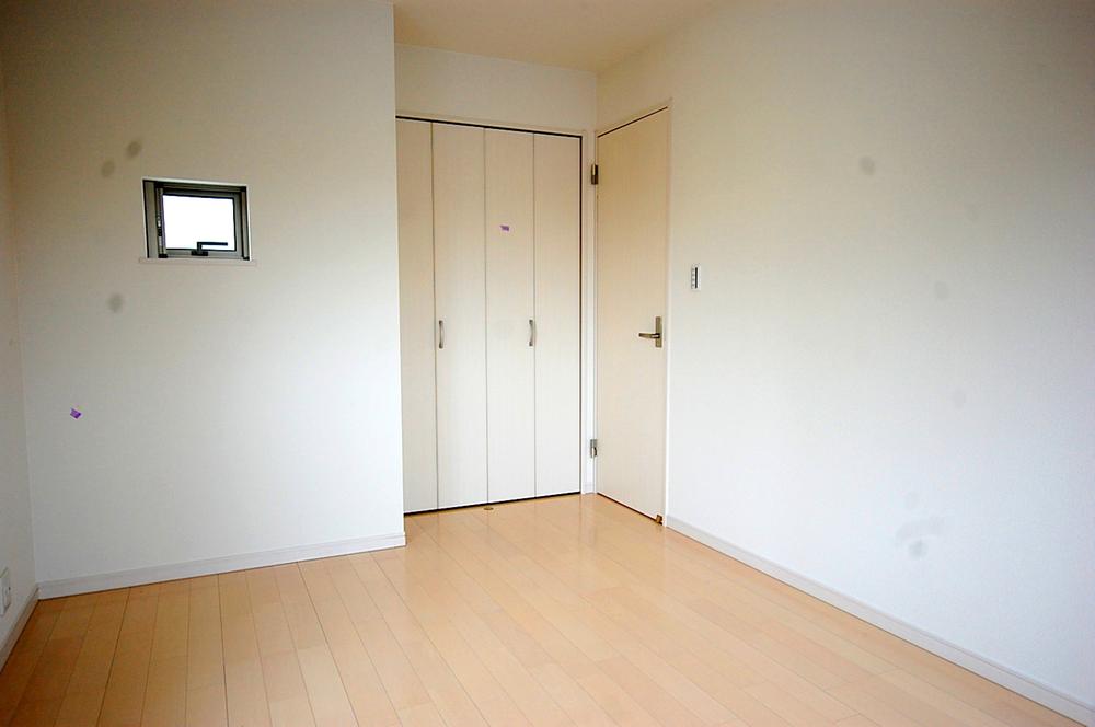 Non-living room. Local (September 2013) Shooting