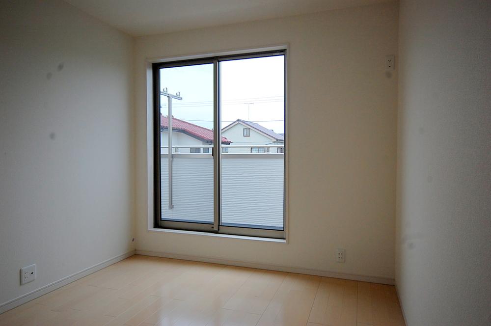 Non-living room. Local (September 2013) Shooting