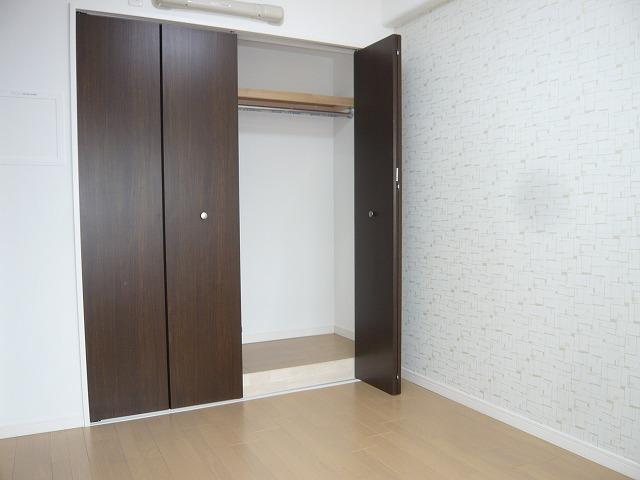 Other introspection. Western style room