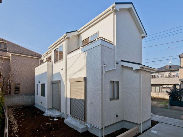 Local appearance photo. Local (12 May 2013) Shooting