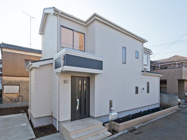 Local appearance photo. Local (12 May 2013) Shooting