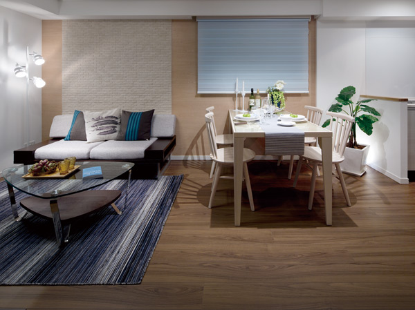Living.  [living ・ dining] Gathering family, Living room overflowing with a smile and conversation ・ Dining, Public space that will spell a number of scenes in the future. Those determined to there, Habitability filled with light and airy. And sophisticated interior of the material ・ Creating a texture is moist and atmosphere, To produce a high-quality space.