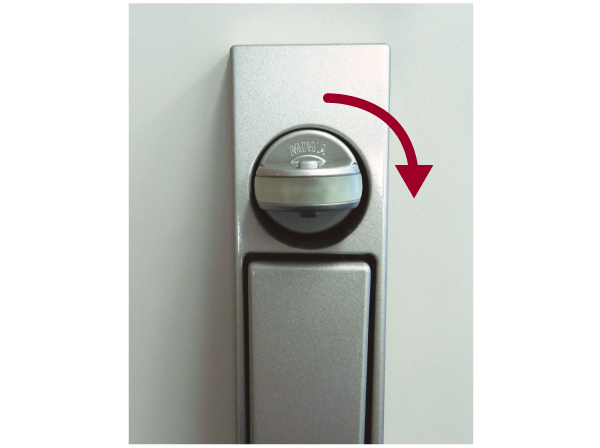 Security.  [Crime prevention type thumb turn] Crime prevention type thumb turn is, The modus operandi of the thumb once, It has become the unlocking difficult mechanism. (Same specifications)