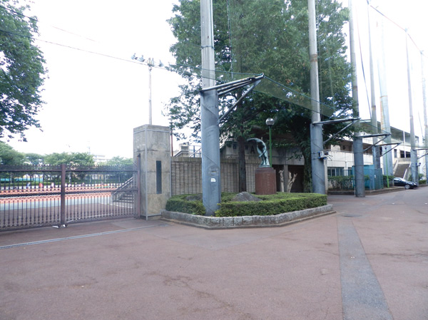 Surrounding environment. Citizen athletics stadium (about 2200m / Bicycle about 9 minutes)