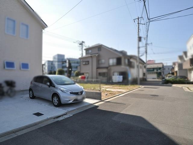 Local photos, including front road. Shiraitodai 3-chome local landscape