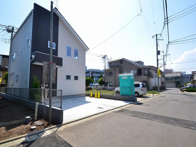 Local photos, including front road. Shiraitodai 3-chome local landscape