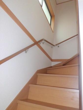 Other introspection. Since the stairs there is a window, We become bright. 