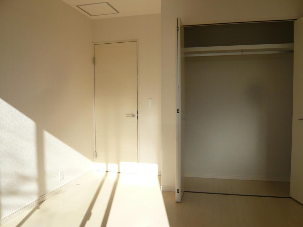 Other introspection. Western style room