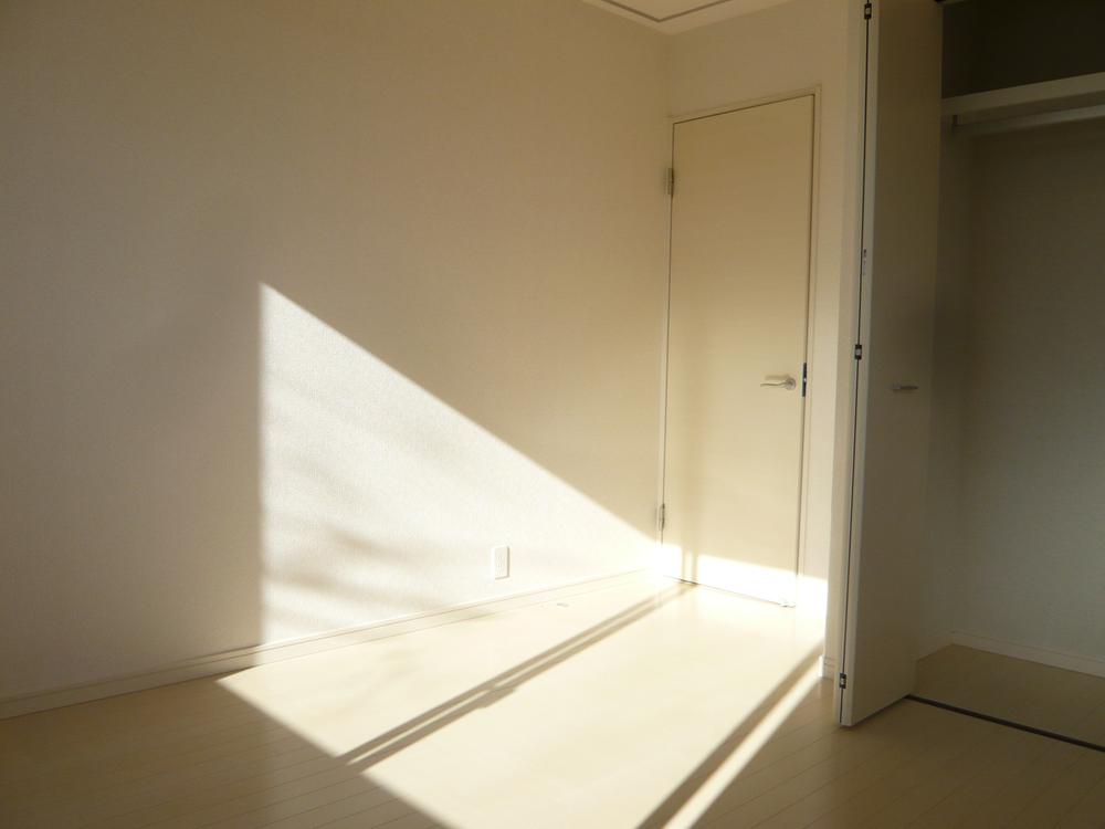 Other introspection. Western style room