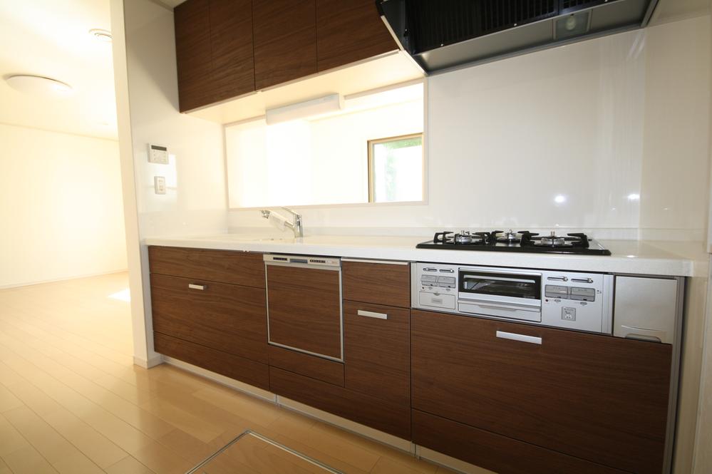 Kitchen. Indoor (September 2013) Shooting Building 3