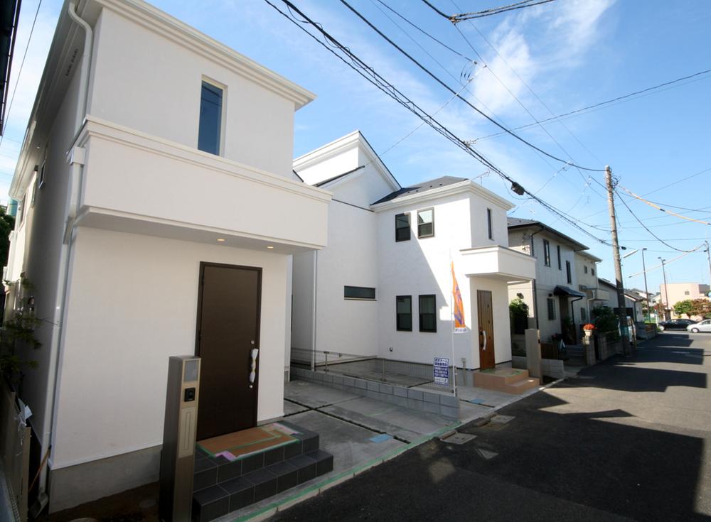 Local photos, including front road. Local (September 2013) Shooting