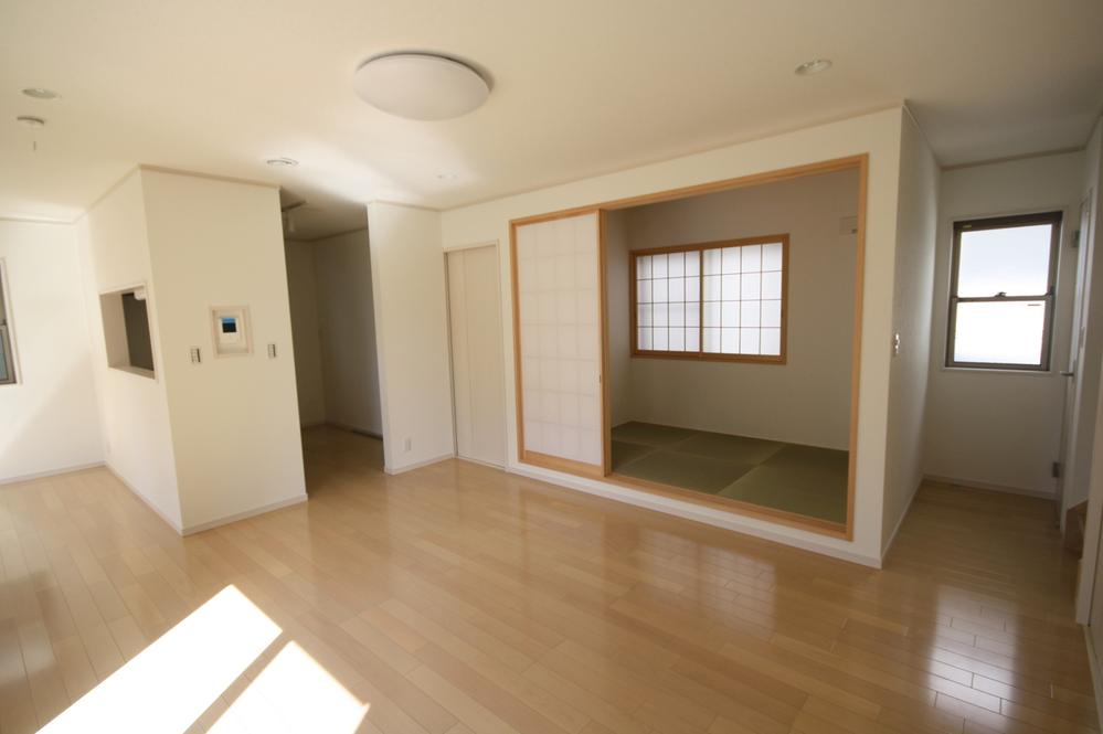 Living. Indoor (September 2013) Shooting Building 3