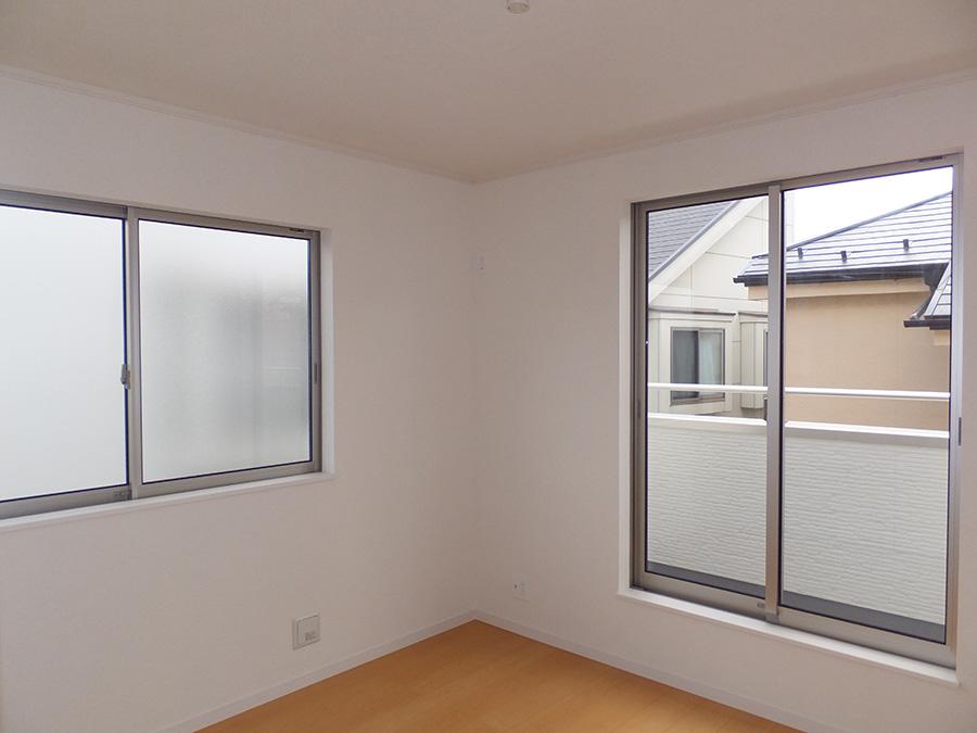 Non-living room. Indoor (10 May 2013) Shooting