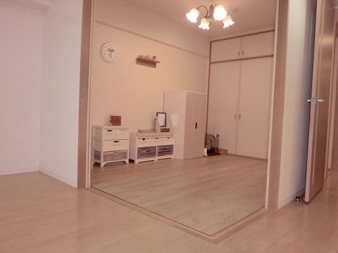 Non-living room. Indoor (10 May 2013) Shooting