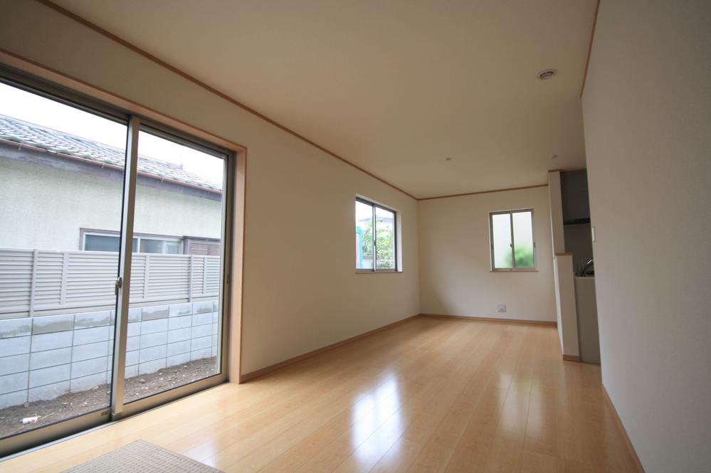 Same specifications photos (living). Example of construction