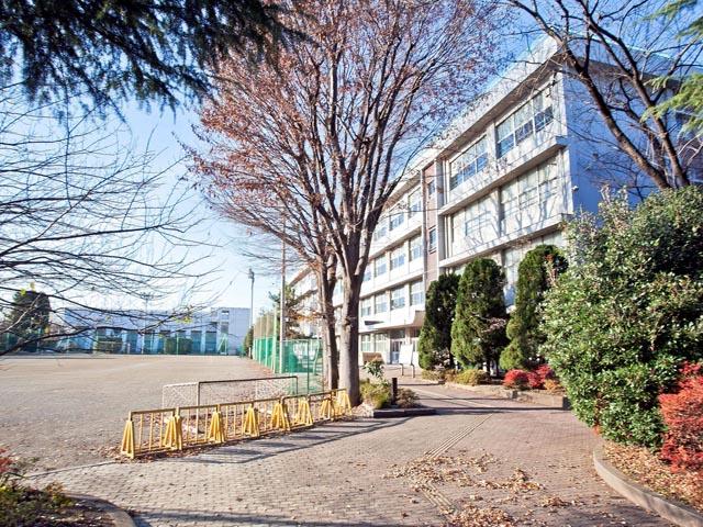 Junior high school. 1330m to Fuchu Municipal Fuchu second junior high school