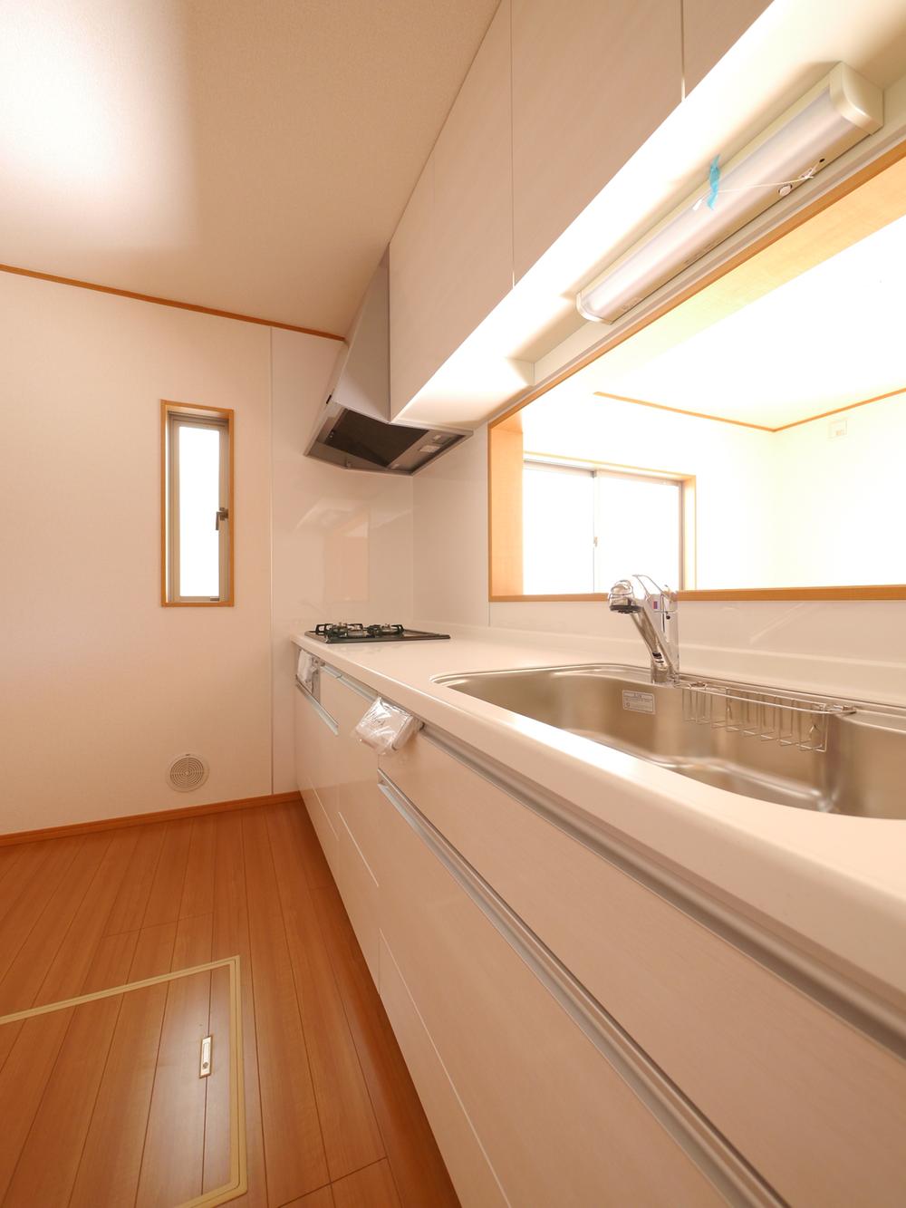 Same specifications photo (kitchen)