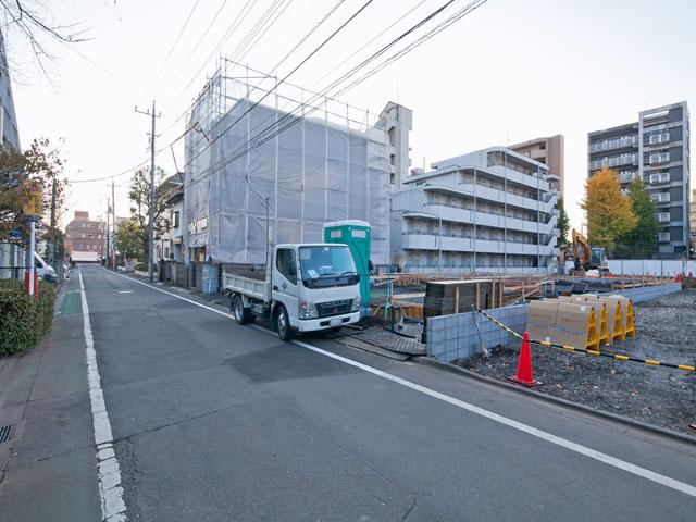 Local photos, including front road. Local (12 May 2013) Shooting