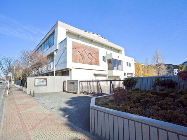 Junior high school. 900m to Fuchu Municipal Asama junior high school