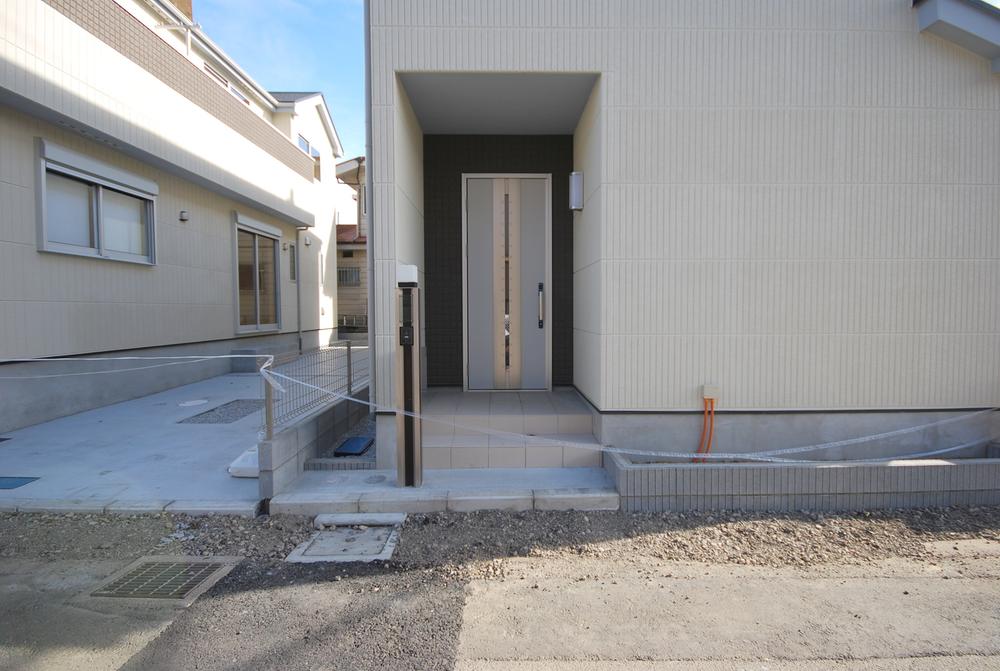 Entrance. Local (2013 December shooting)