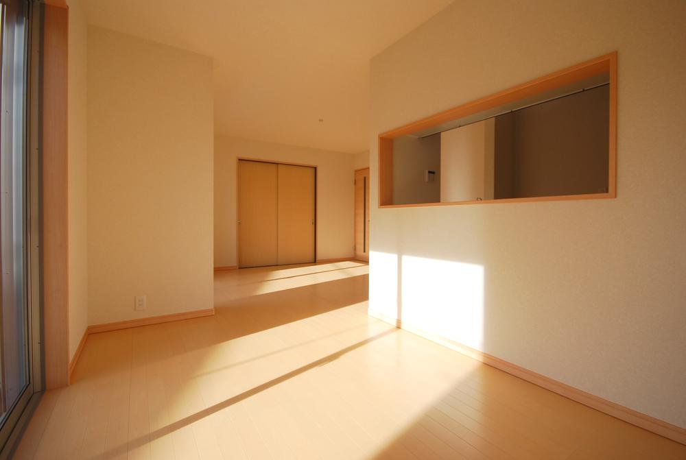 Living. Local (2013 December shooting)