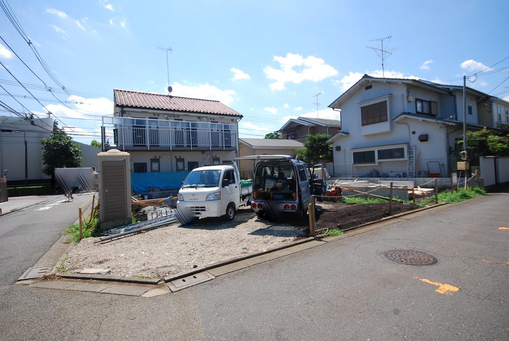 Local photos, including front road. Local (August 2013) Shooting