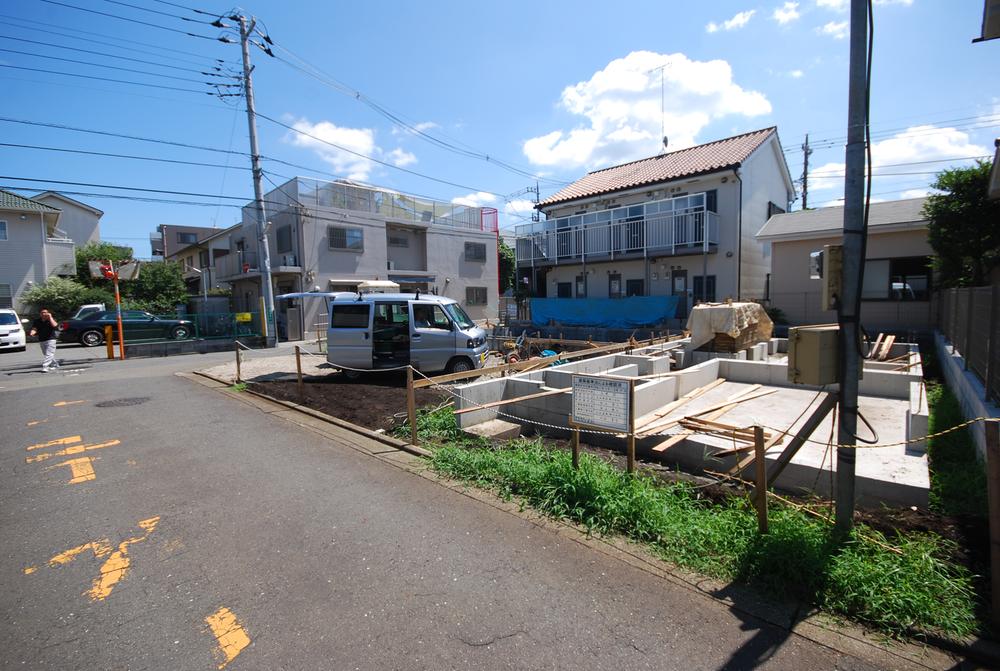 Local photos, including front road. Local (August 2013) Shooting