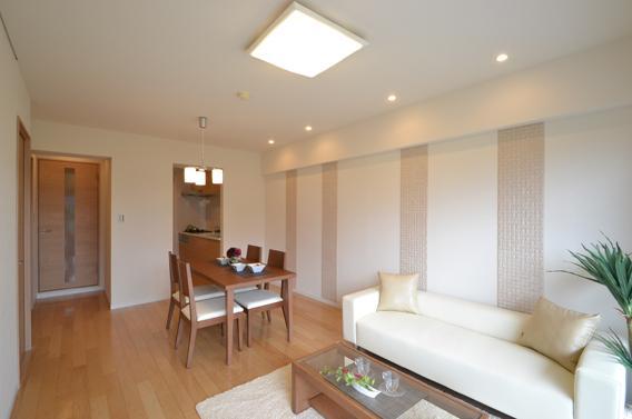 Same specifications photos (living)
