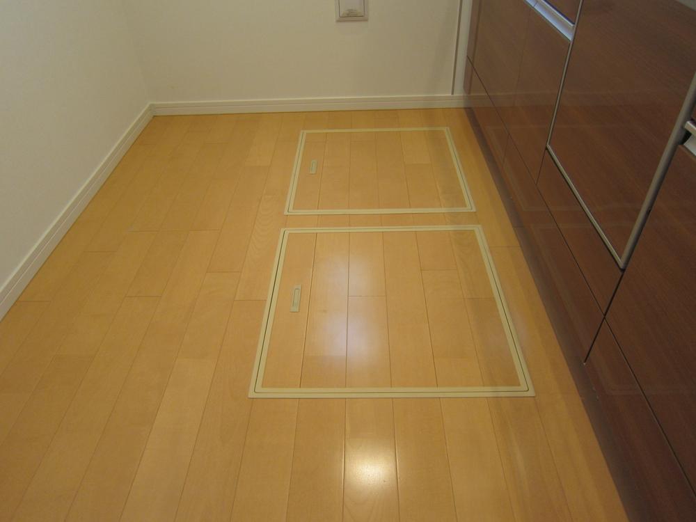 Kitchen. Room (August 2013) Shooting