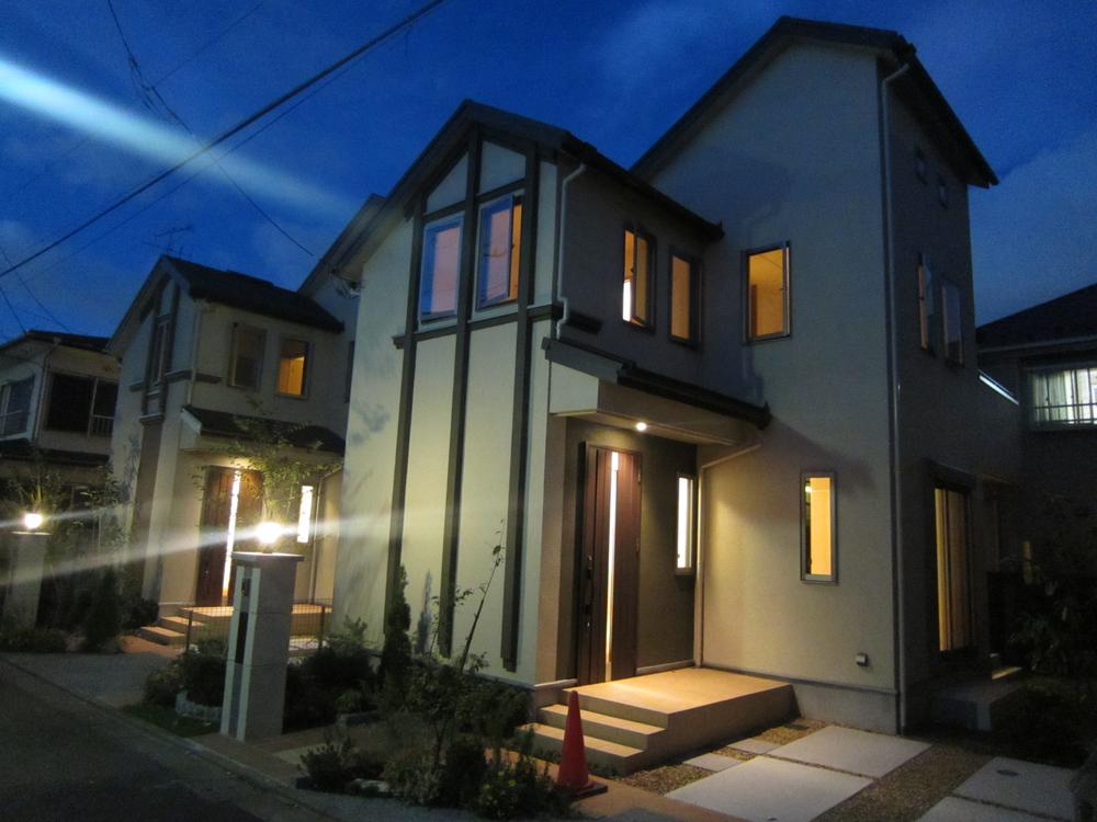 Local appearance photo. 3, 4 Building (September 2013) Shooting