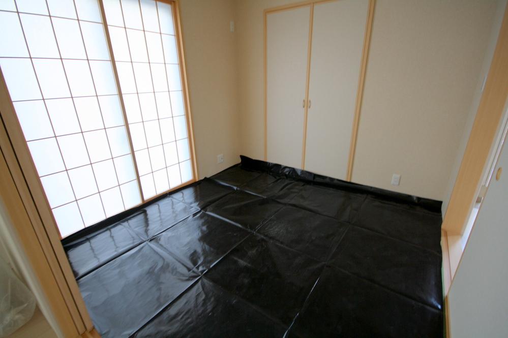 Non-living room. Local (2013 November shooting)