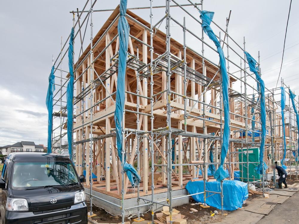 Local appearance photo. Local (11 May 2013) Shooting