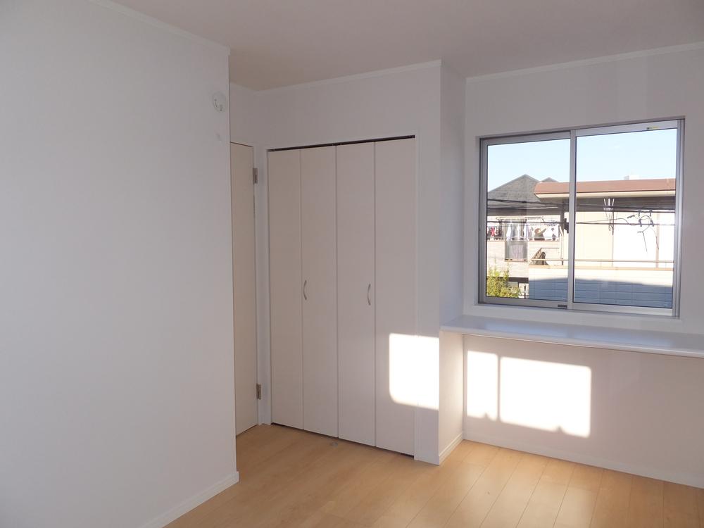 Non-living room. Indoor (12 May 2013) Shooting