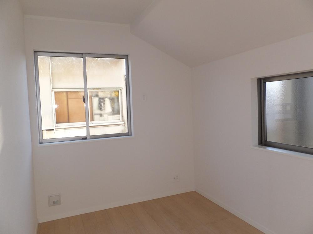 Non-living room. Local (12 May 2013) Shooting