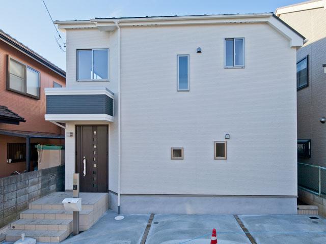 Local appearance photo. Local (12 May 2013) Shooting