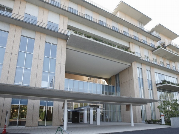 Surrounding environment. Tokyo Metropolitan Children Medical Center (about 1700m ・ 22 minutes walk)