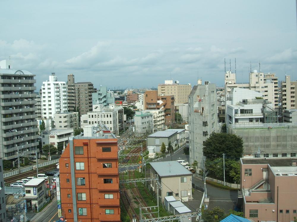 View photos from the dwelling unit. View from the site (July 2013) Shooting