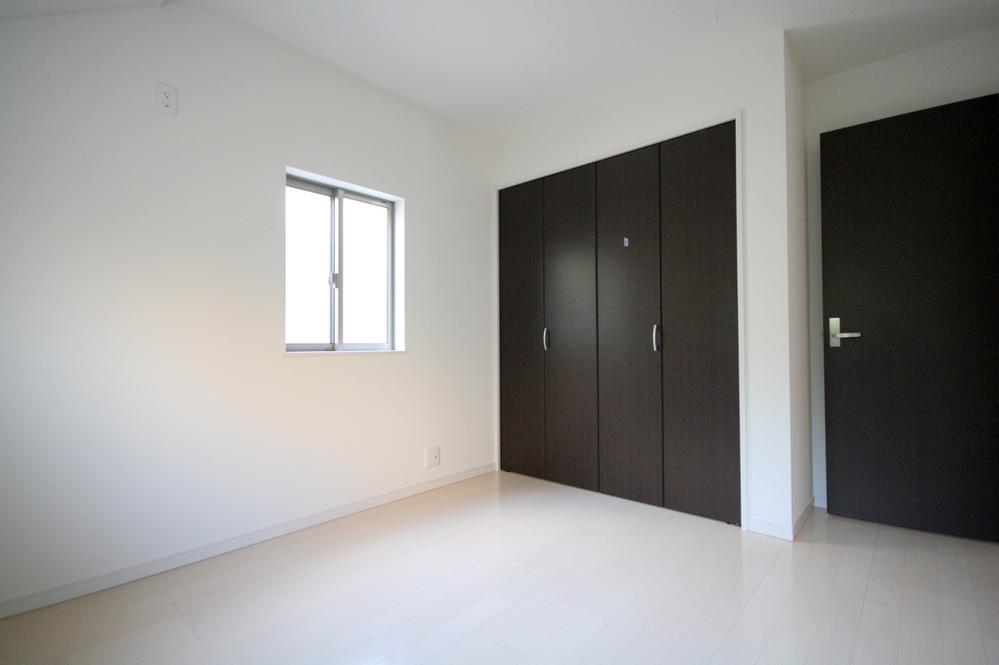 Non-living room. Local (11 May 2013) Shooting