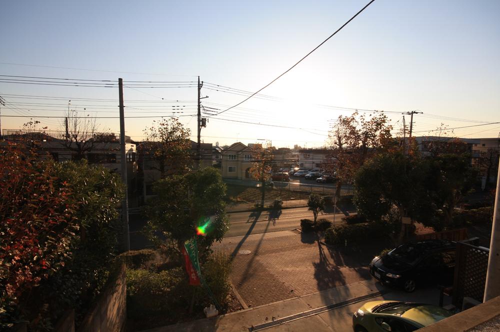 View photos from the dwelling unit. View from local (11 May 2011) Shooting