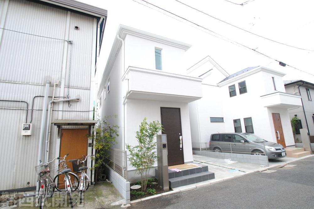 Local appearance photo. Local (10 May 2013) Shooting Building 2