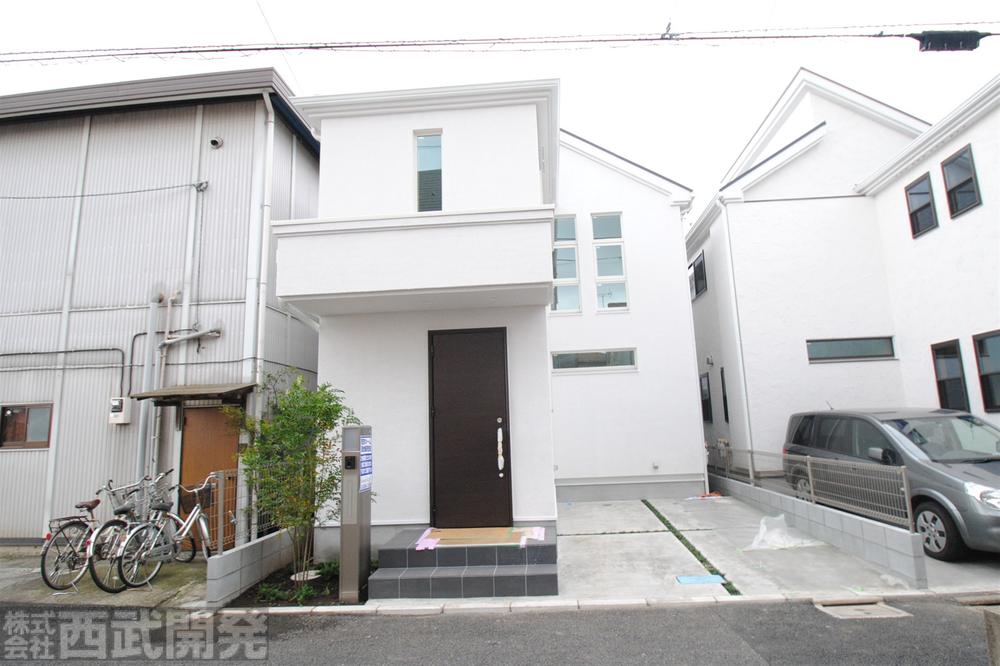 Local appearance photo. Local (10 May 2013) Shooting Building 2